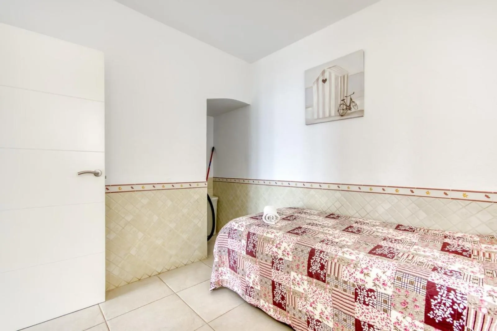 Villa Buraux Roses 0*,  Spanje